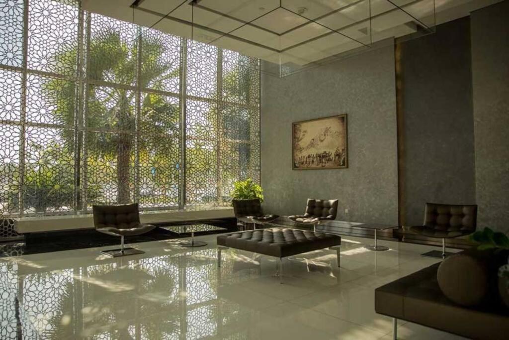 Cozy 1Br In Iconic Tower Daire Abu Dabi Dış mekan fotoğraf